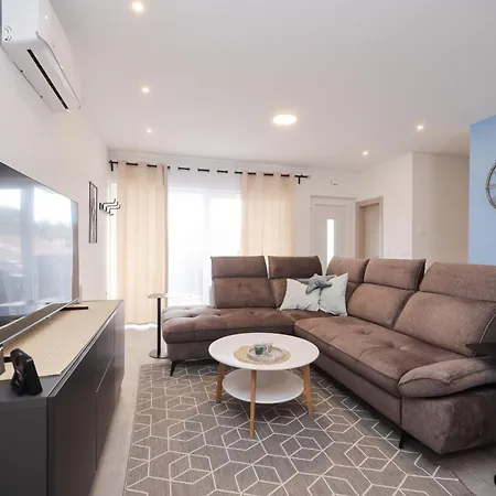 Luxury Arabella 别墅 *